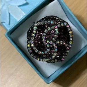 Very unique and odd shaped ring